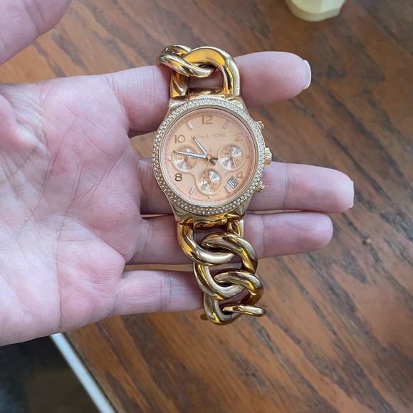 Michael Kors Women's Runway Rose Gold-Tone Watch MK3247 - Picture 5 of 5